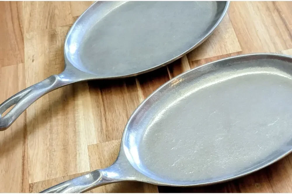 Vintage 1981 Wilton Armetale Oval Sizzler Pans Set of 2 Fajita Skillets RWP USA